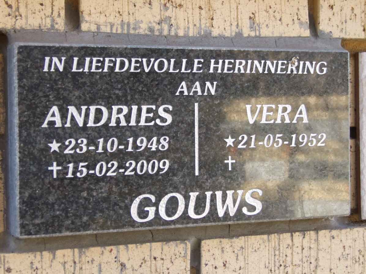 GOUWS Andries 1948-2009 &amp; Vera 1952-