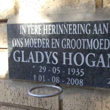 HOGAN Gladys 1935-2004
