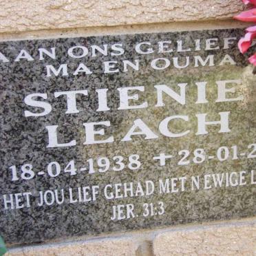 LEACH Stienie 1938-2010