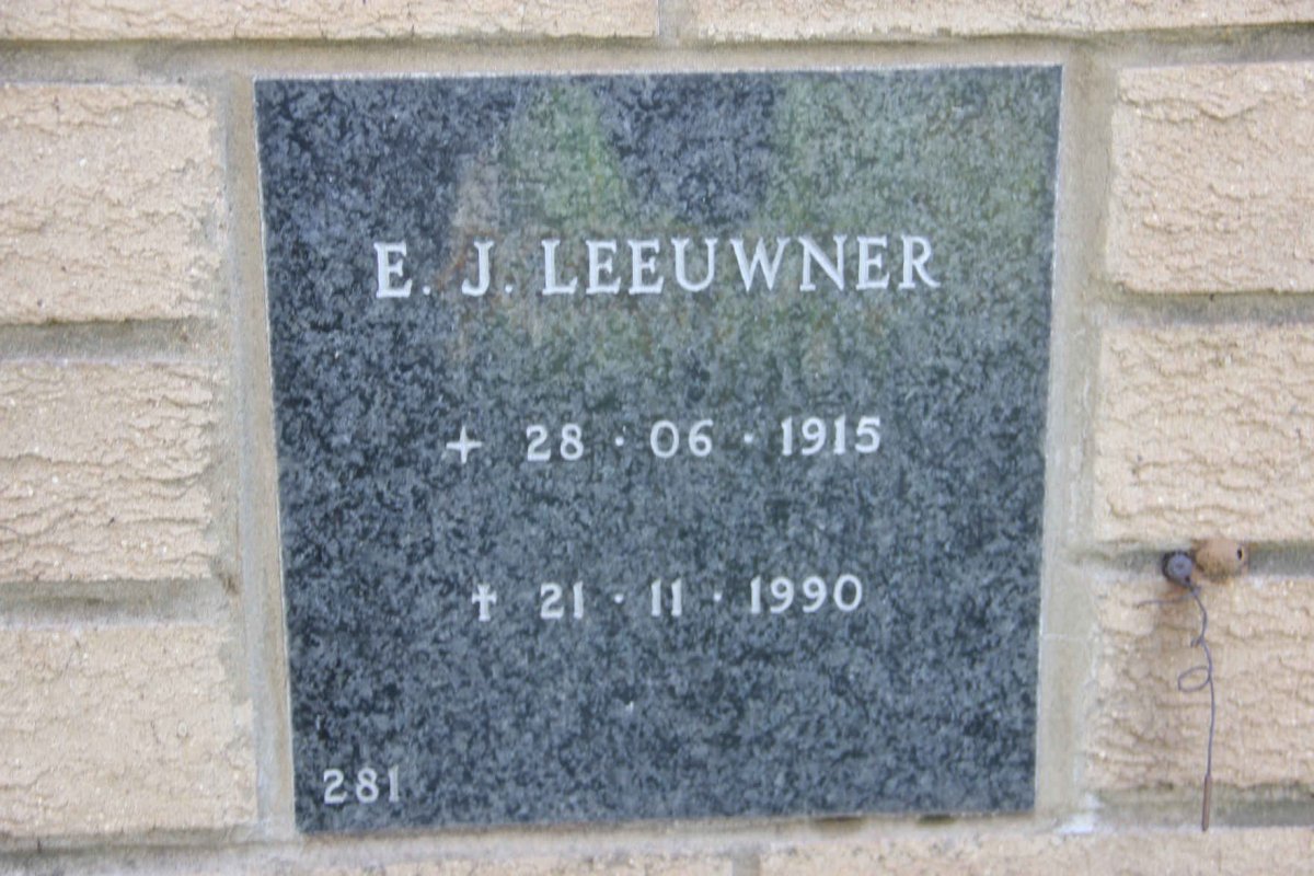 LEEUWNER E.J. 1915-1990