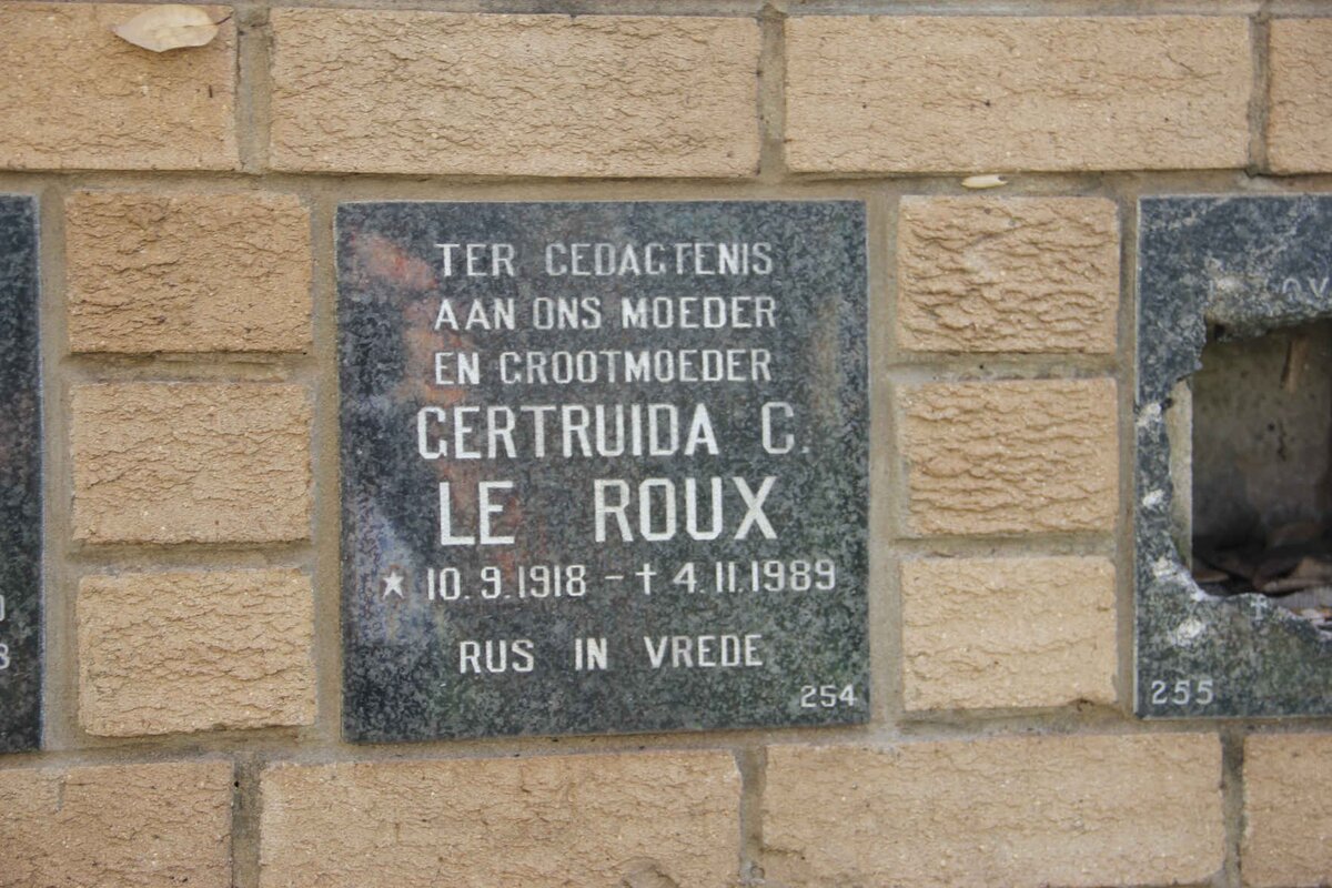 ROUX Gertruida C., le 1918-1989