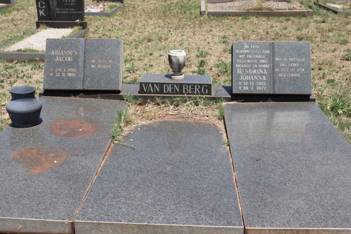 BERG Johannes Jacob, van den 1895-1981 & Hendrina Johanna 1905-1977