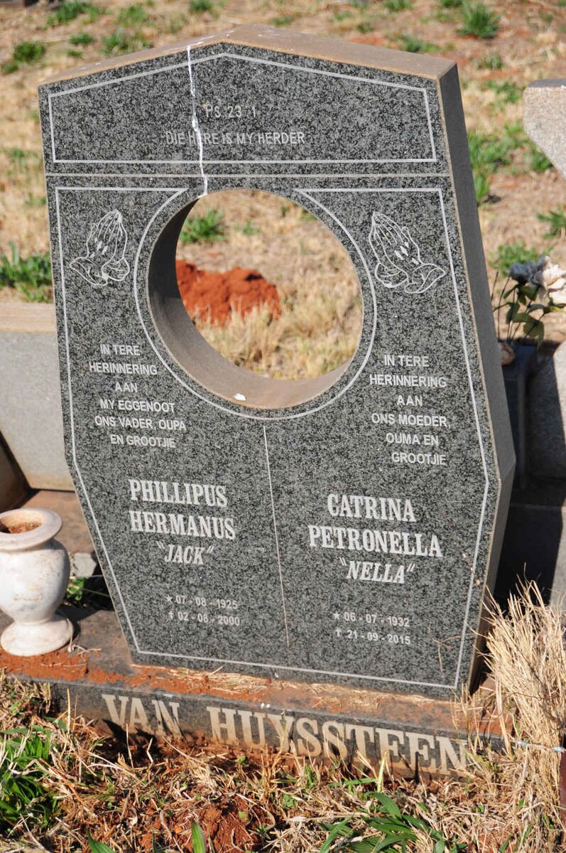 HUYSSTEEN Phillipus Hermanus, van 1925-2000 & Catrina Petronella 1932-2015