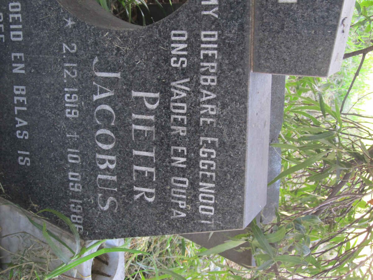 LUDEKE Pieter Jacobus 1919-1986 &amp; Anna Catharina ENGELBRECHT 1925-2008