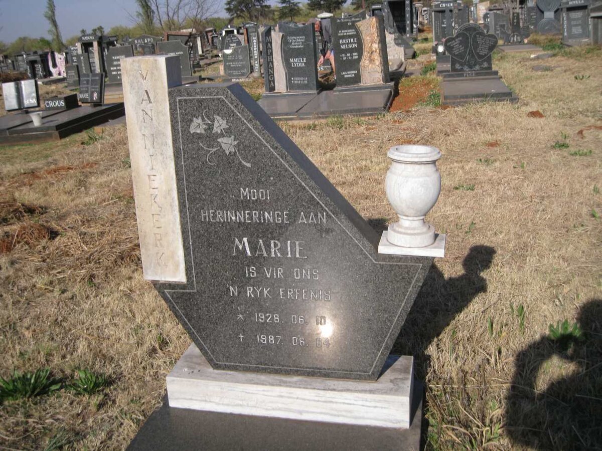 NIEKERK Marie, van 1928-1987