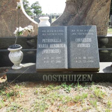 OOSTHUIZEN Corneluis Andries 1923-1990 &amp; Petronella Maria Hendrika PISTORIUS 1937-2000