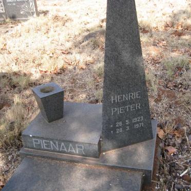PIENAAR Henrie Pieter 1923-1971