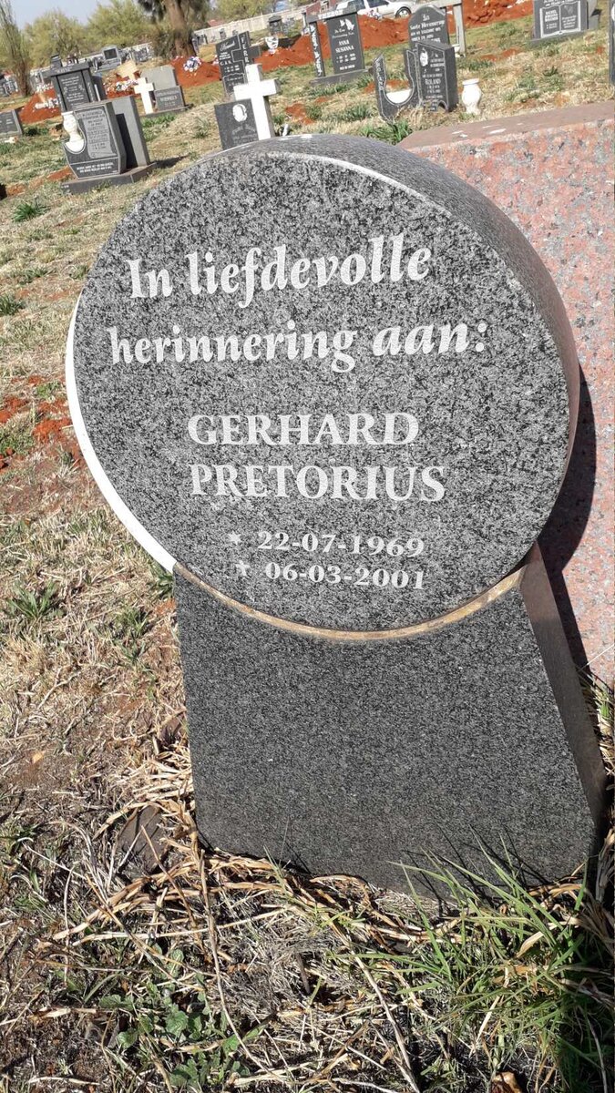 PRETORIUS Gerhard 1969-2001