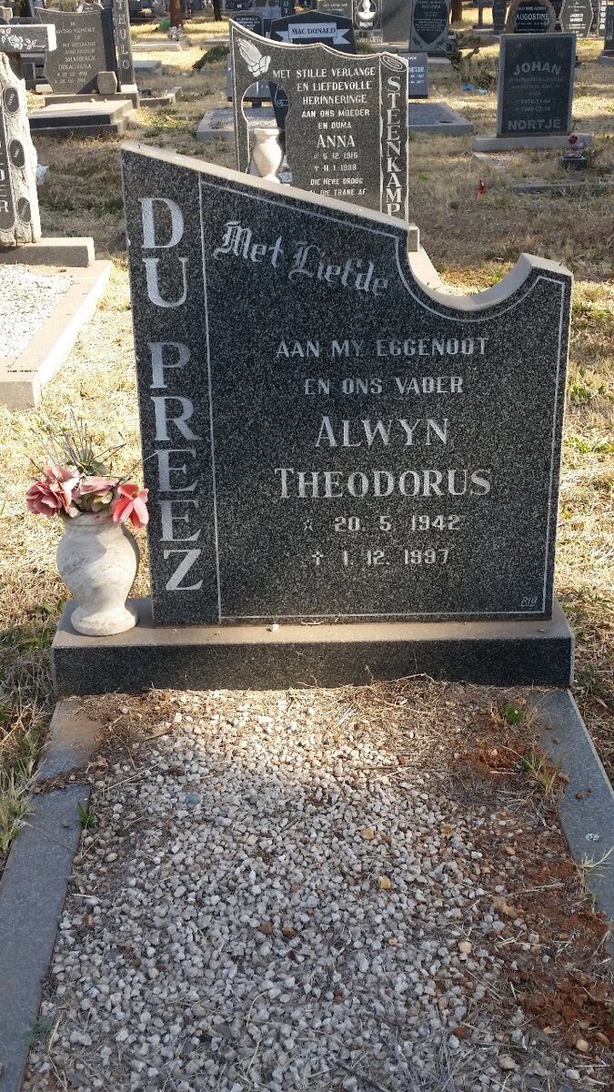 PREEZ Alwyn Theodorus, du 1942-1997