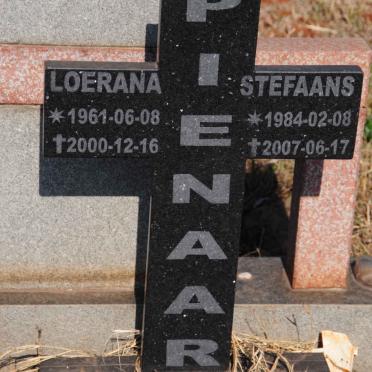 PIENAAR Loerana 1961-2000 :: PIENAAR Stefaans 1984-2007 