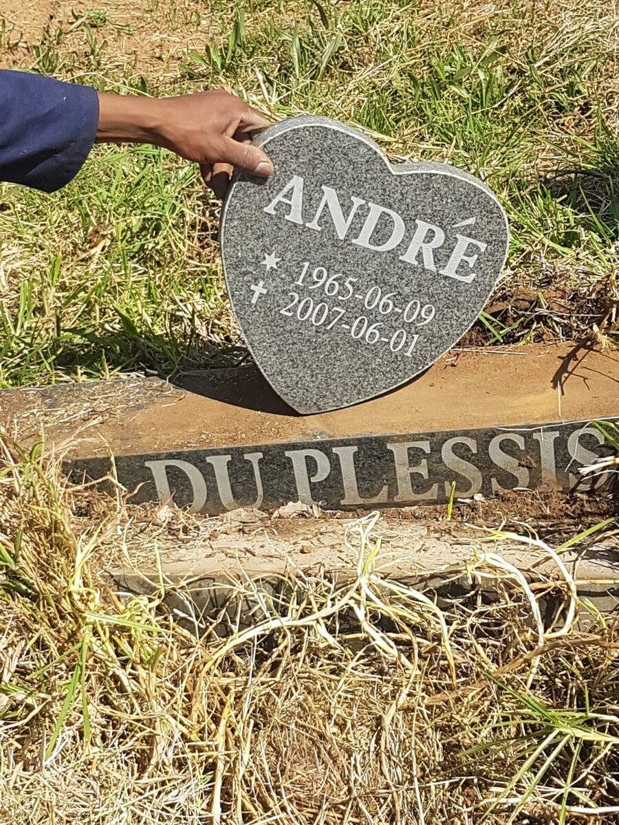 PLESSIS André, du 1965-2007
