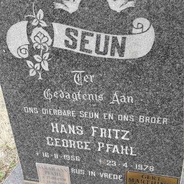 PFAHL Gert Marthinus 1936-2008 &amp; Sarah Ann 1938-2004 :: PFAHL Hans Fritz George 1956-1978