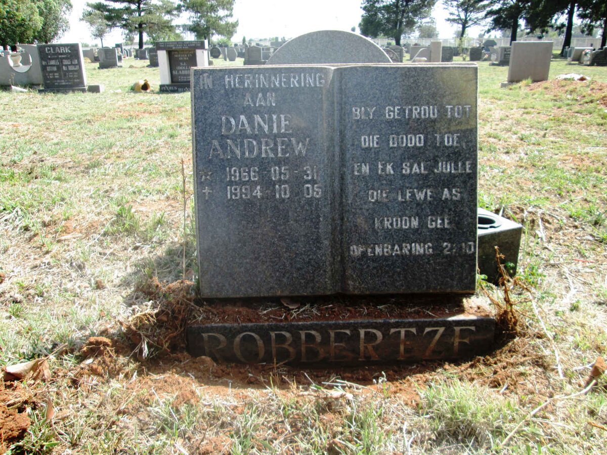 ROBBERTZE Danie Andrew 1966-1994