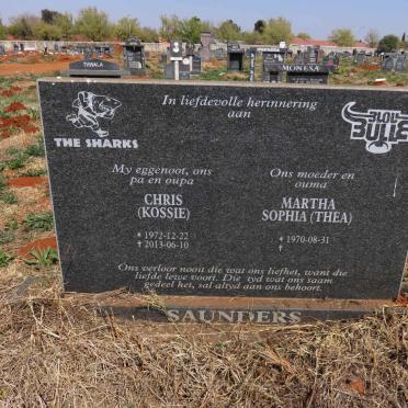 SAUNDERS Chris 1972-2013 & Martha Sophia 1970- 