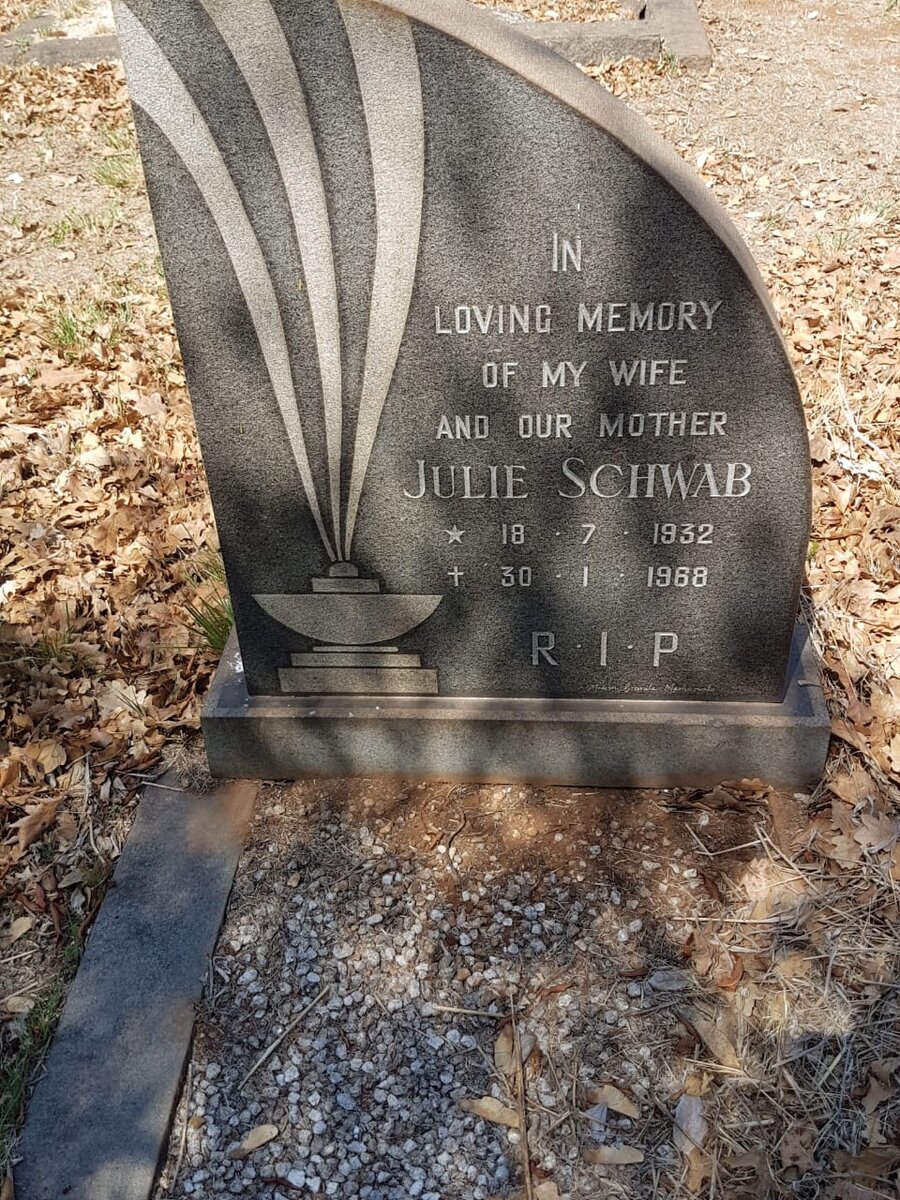 SCHWAB Julie 1932-1968