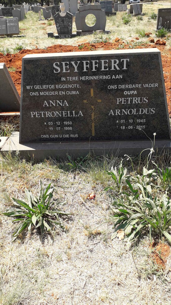 SEYFFERT Petrus Arnoldus 1945-2015 &amp; Anna Petronella 1950-1998