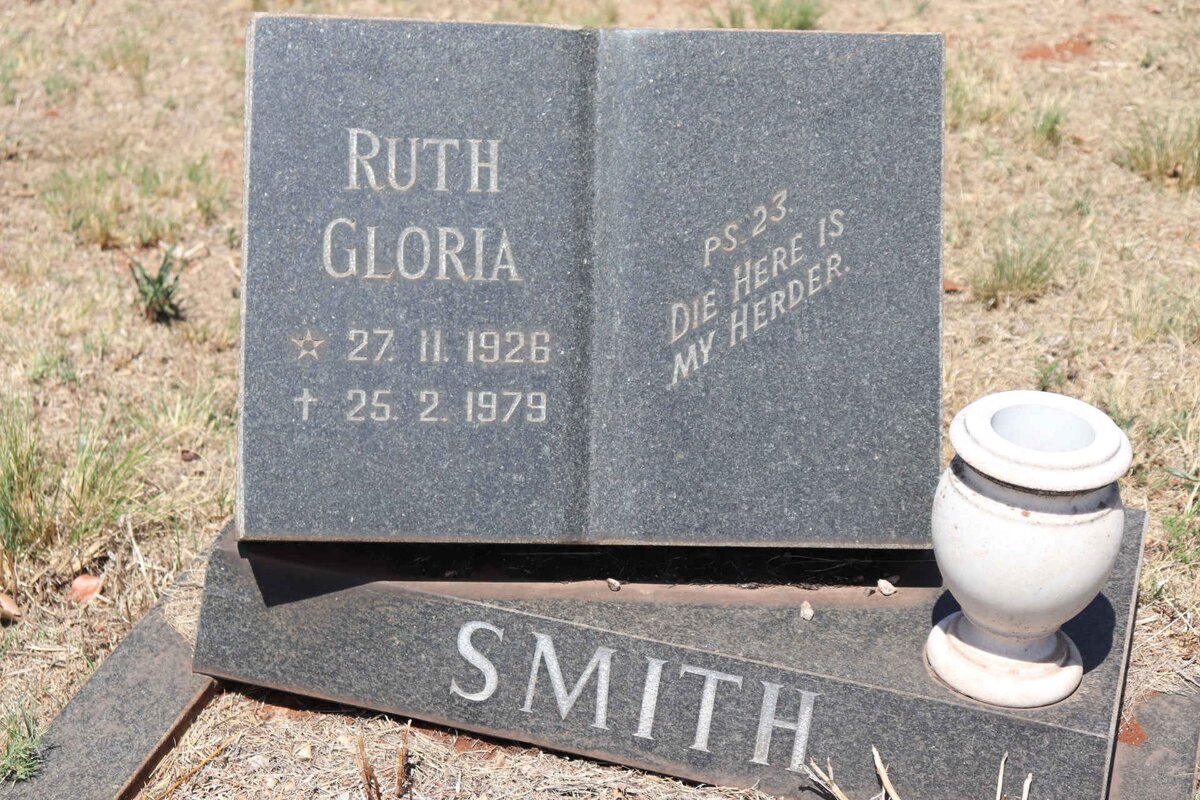 SMITH Ruth Gloria 1926-1979