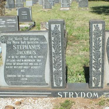 STRYDOM Stephanus Jacobus 1904-1985 &amp; Hendrieka Johanna VAN ROOYEN 1904-1961