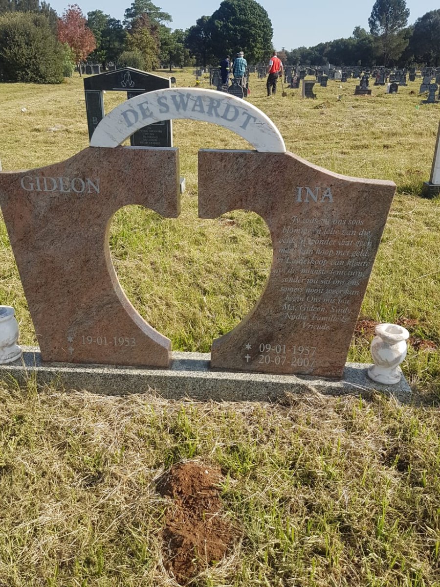 SWARDT Gideon, de 1953- &amp; Ina 1957-2007