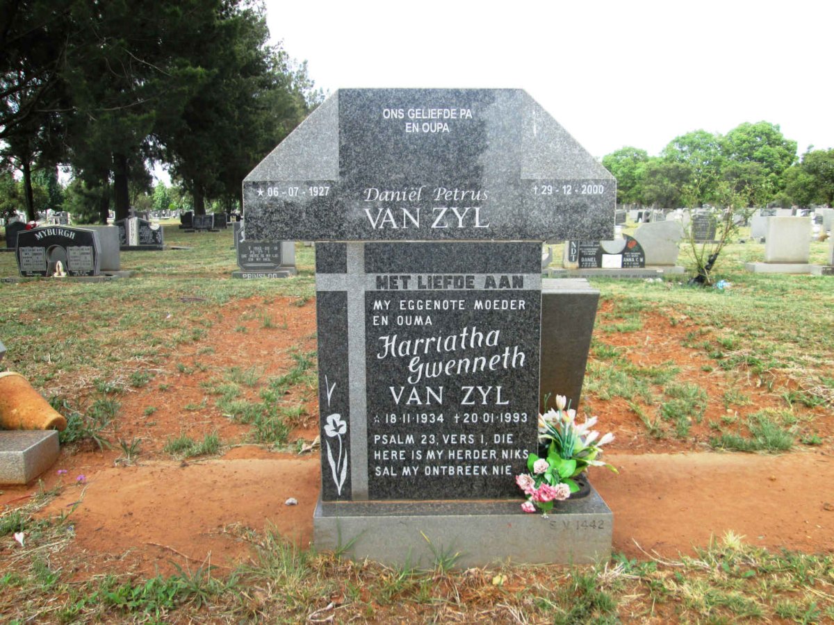 ZYL Daniël Petrus, van 1927-2000 &amp; Harriatha Gwenneth 1934-1993