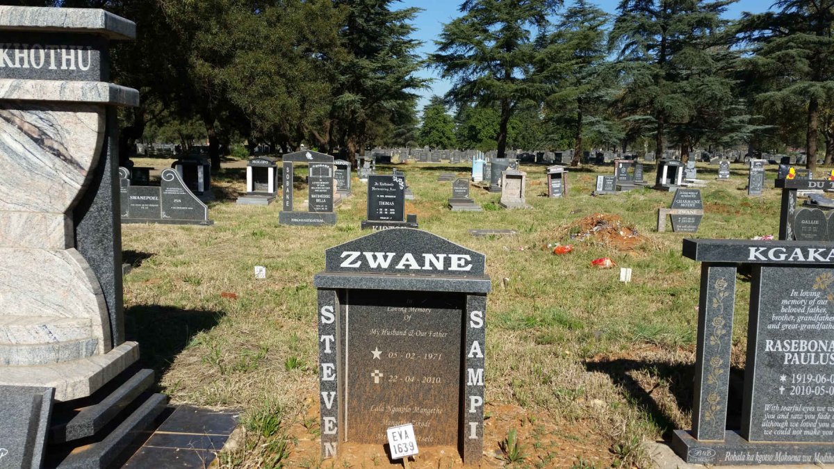 ZWANE Steven Sampi 1971-2010