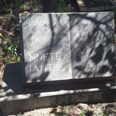 Gauteng, VANDERBIJLPARK district, Vaal Barrage, Kaalplaats 577, farm cemetery_6