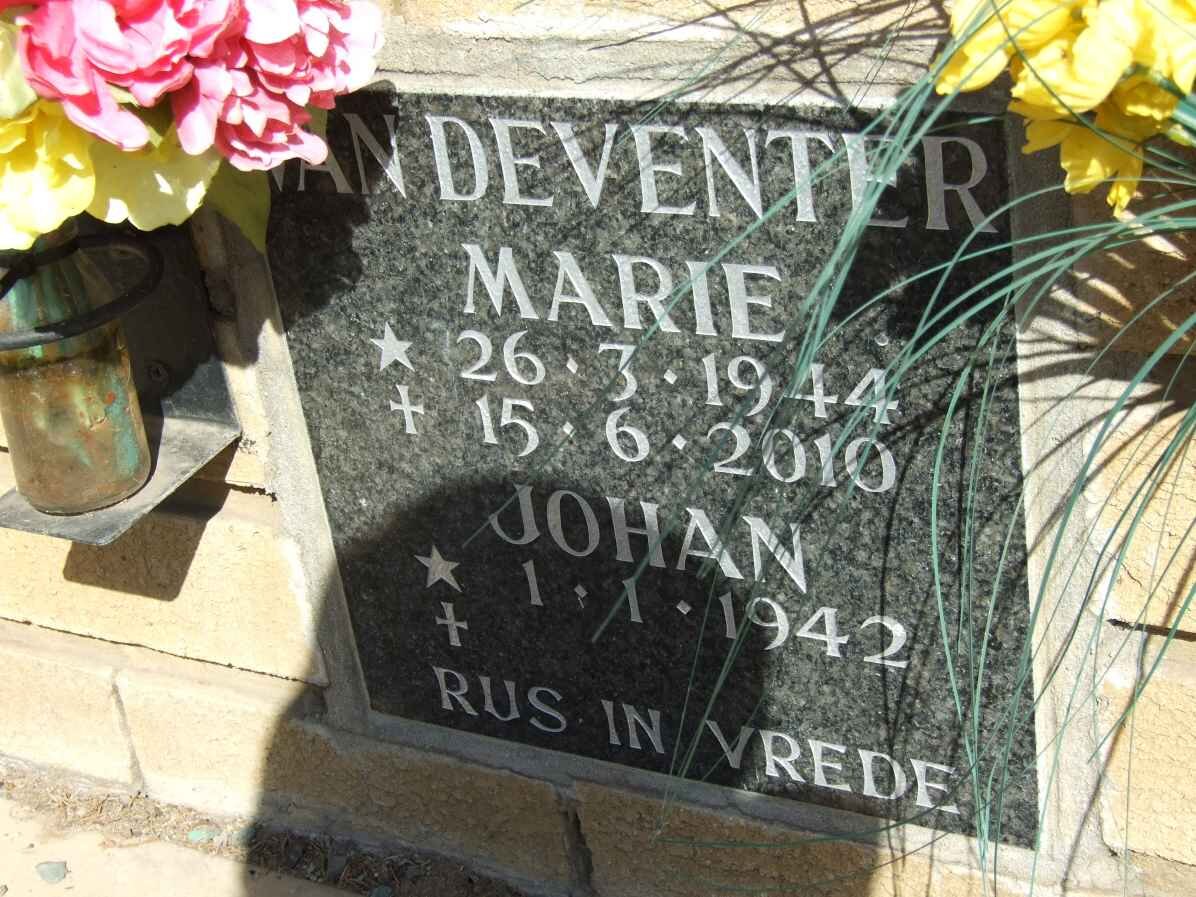 DEVENTER Johan, van 1942- &amp; Marie 1944-2010