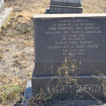 THOMPSON Jane nee NICHOLLS 1899-1943 :: MARTIN Gladys Mary nee THOMPSON 1925-1950