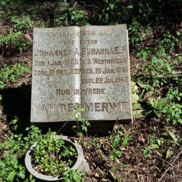 MERWE Johannes A., van der 1880-1937 &amp; Susanna E.P. VAN DER WESTHUIZEN 1881-1949