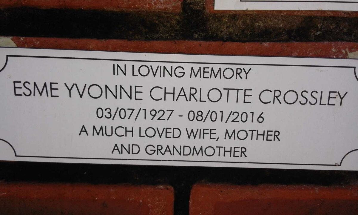 CROSSLEY Esme Yvone Charlotte 1927-2016