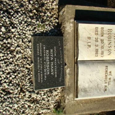 ROBINSON Thomas Allan 1917-1963 &amp; Rita Mary POWER 1925-1990