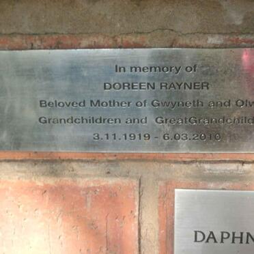 RAYNER Doreen 1919-2010