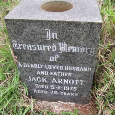 ARNOTT Jack -1975