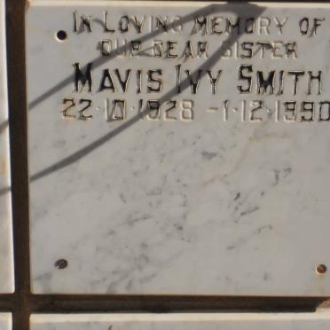 SMITH Mavis Ivy 1928-1990
