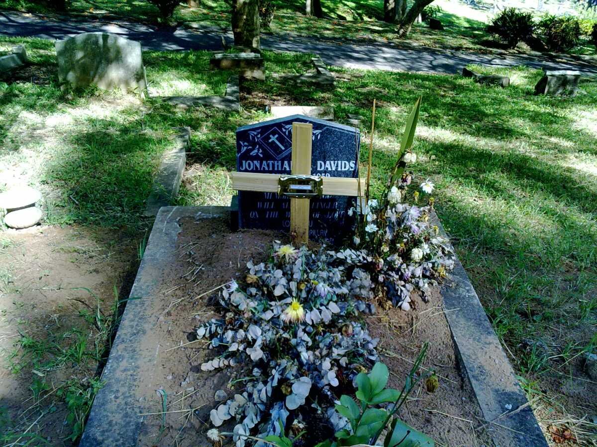 DAVIDS Jonathan J. 1959-1997