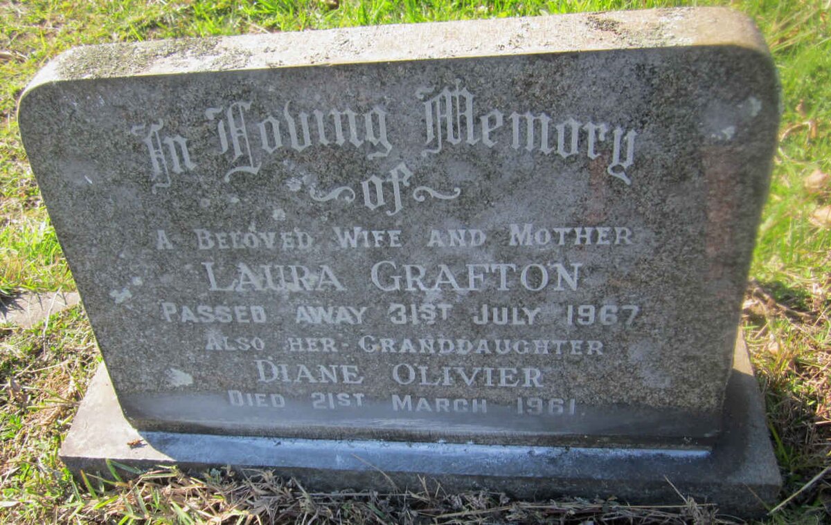 GRAFTON Laura -1967 :: OLIVIER Diane -1961