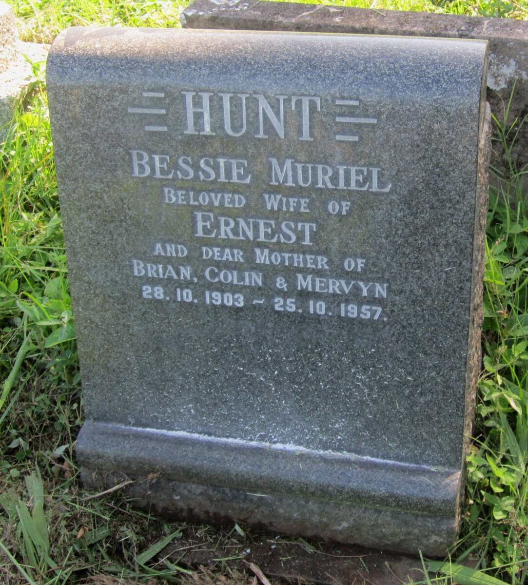 HUNT Bessie Muriel 1903-1957