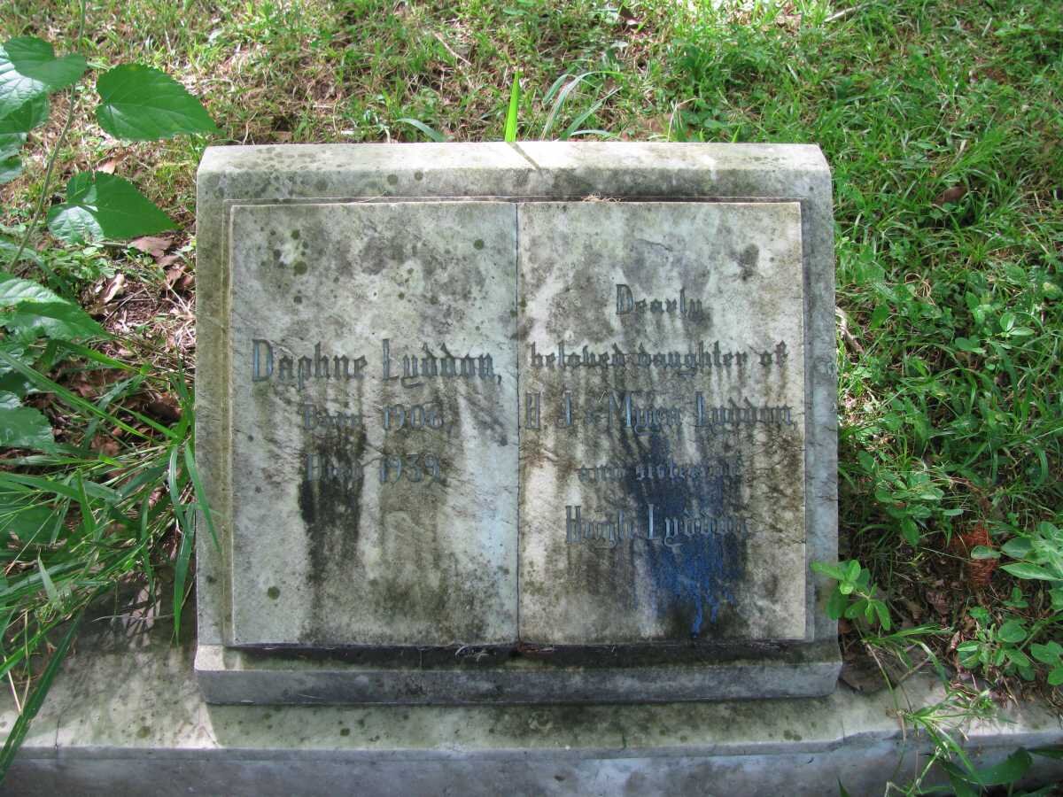 LUDDON Daphne 1908-1939