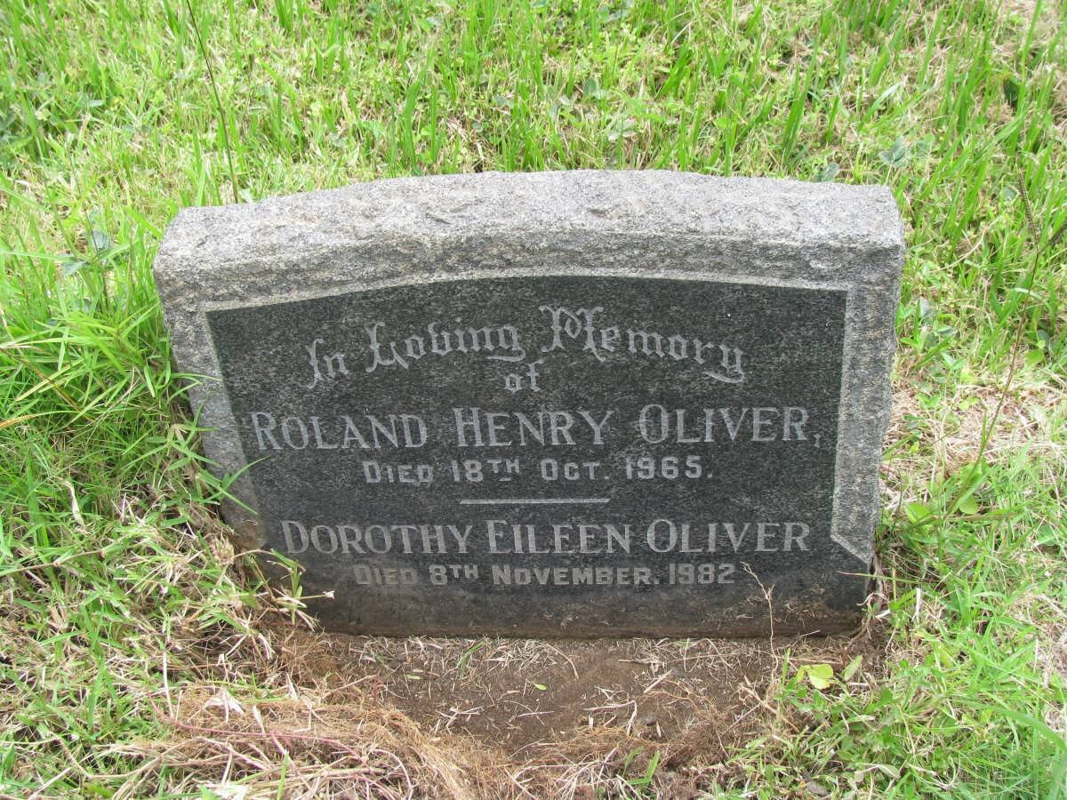 OLIVER Roland Henry -1965 &amp; Dorothy Eileen -1982