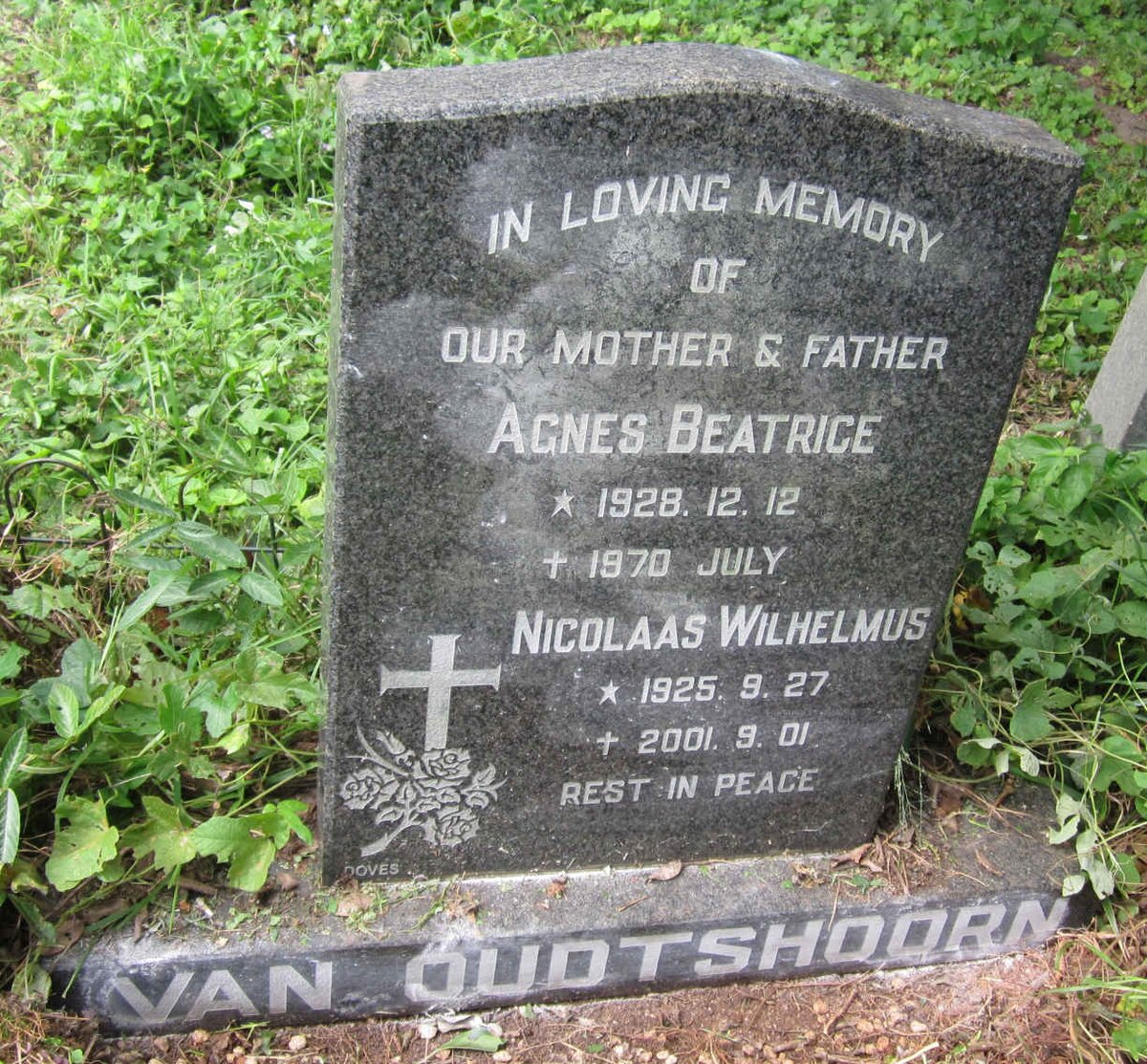 OUDTSHOORN Nicolaas Wilhelmus, van 1925-2001 &amp; Agnes Beatrice 1928-1970