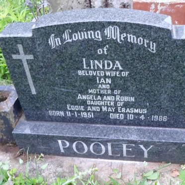 POOLEY Linda 1951-1986