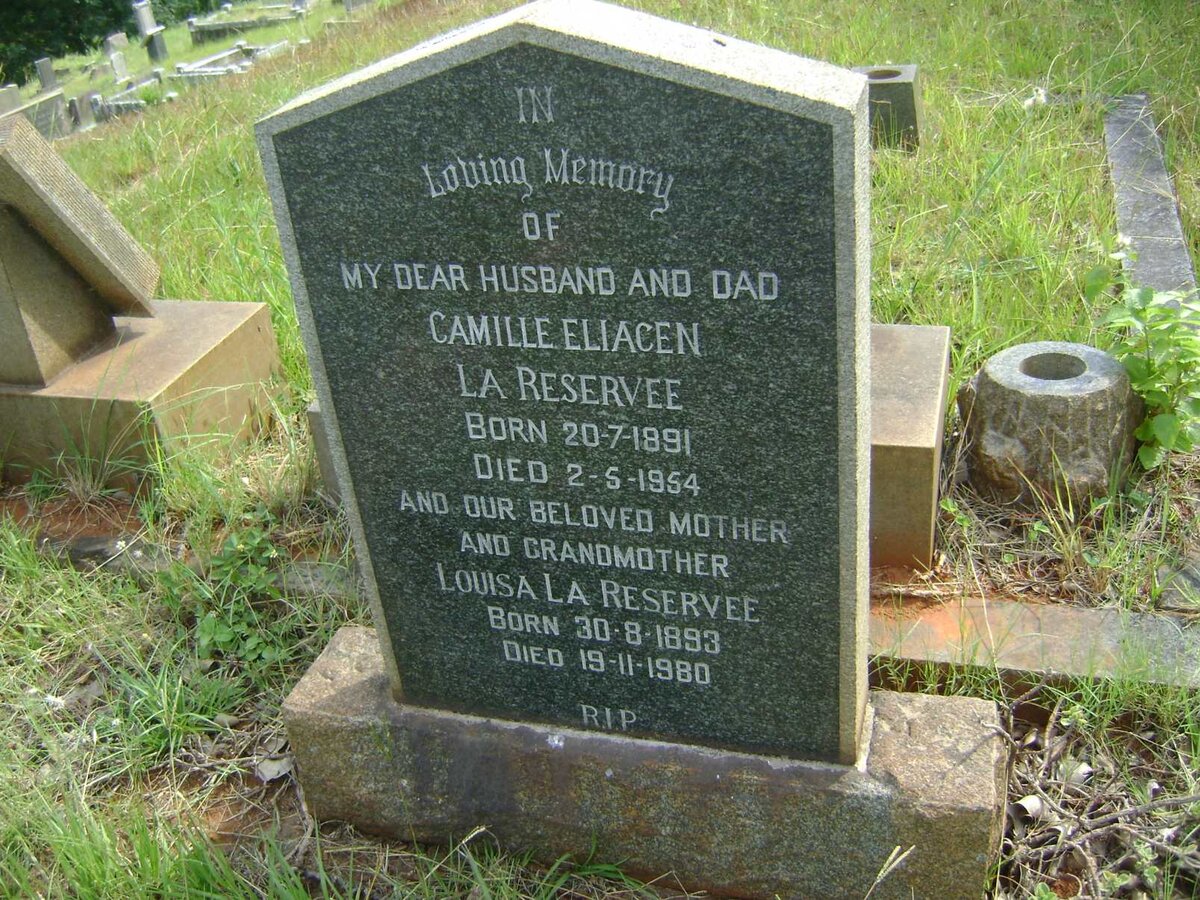 RESERVEE Camille Eliacen, la 1891-1954 &amp; Louisa 1893-1980