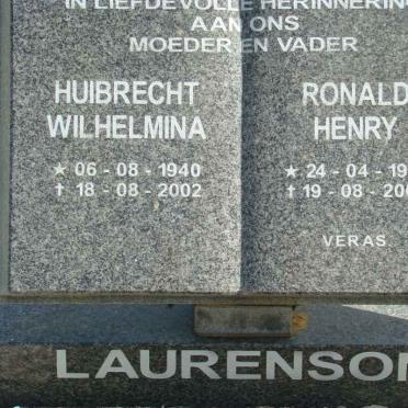 LAURENSON Ronal Henry 1930-2002 &amp; Huibrecht Wilhelmina 1940-2002