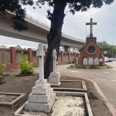 Kwazulu-Natal, DURBAN, 48 Cathedral Street, Emmanuel Catholic Cathedral mausoleum and cemetery