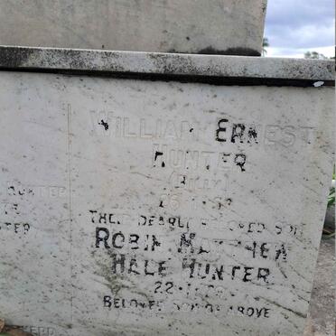 HUNTER William Ernest -1953 :: HUNTER Robin Matthew Hale -1979