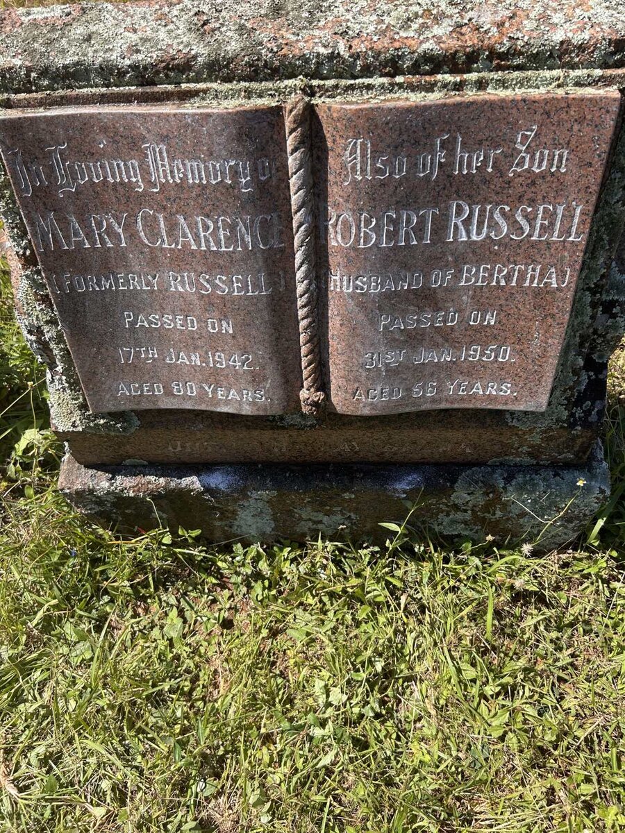 RUSSELL Robert -1950 :: CLARENCE Mary formerly RUSSELL -1942