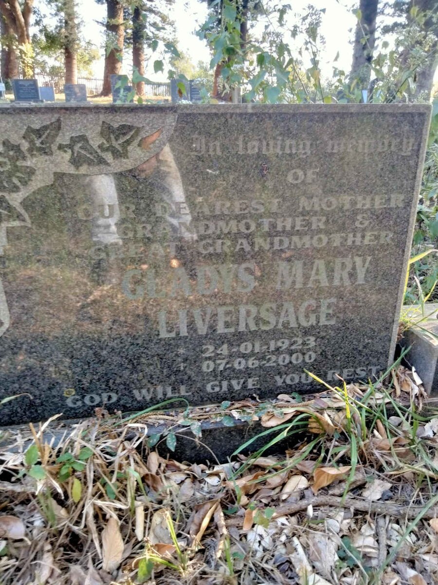 LIVERSAGE Gladys Mary 1923-2000