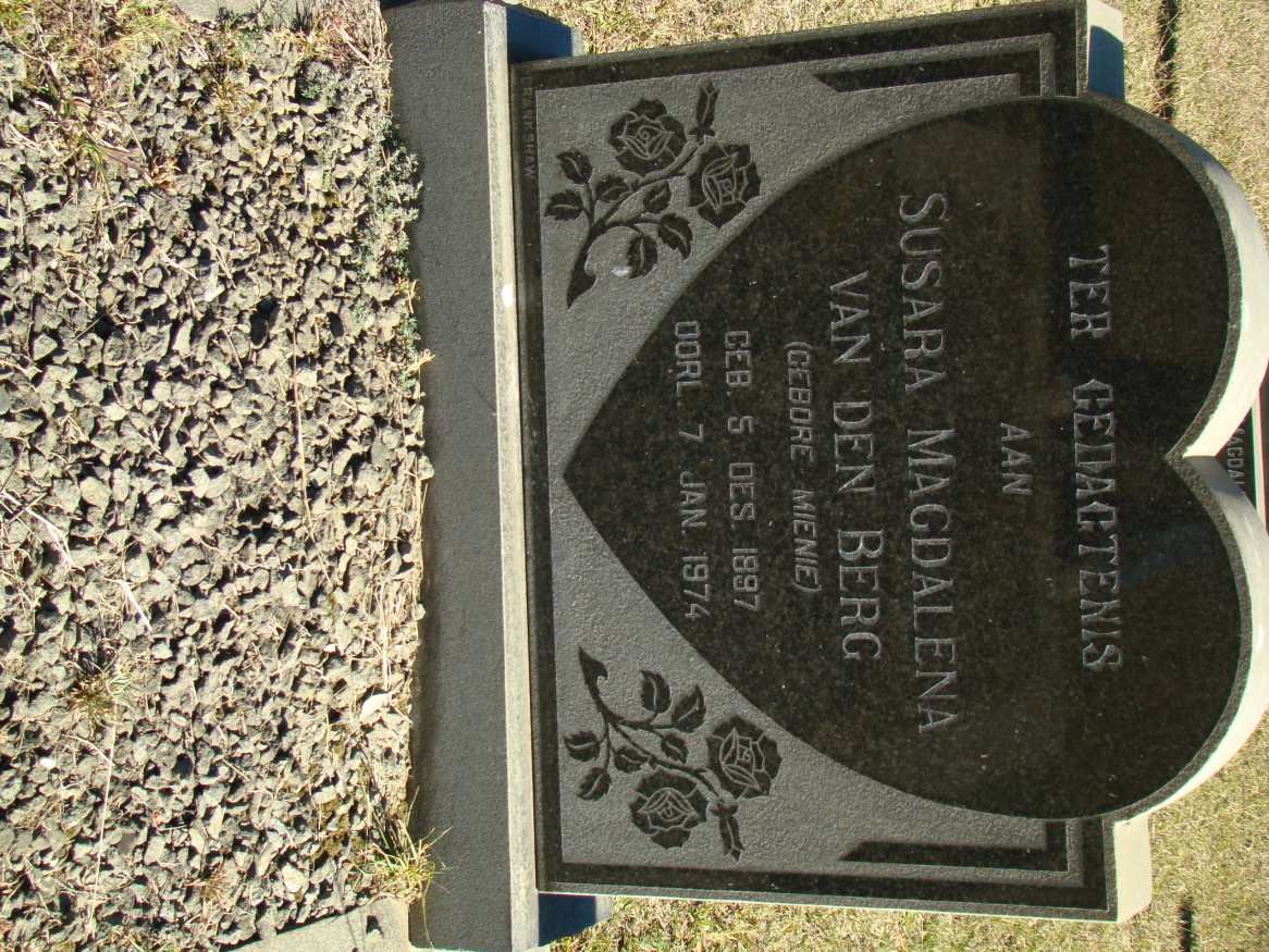 BERG Susara Magdalena, van den nee MIENIE 1897-1974