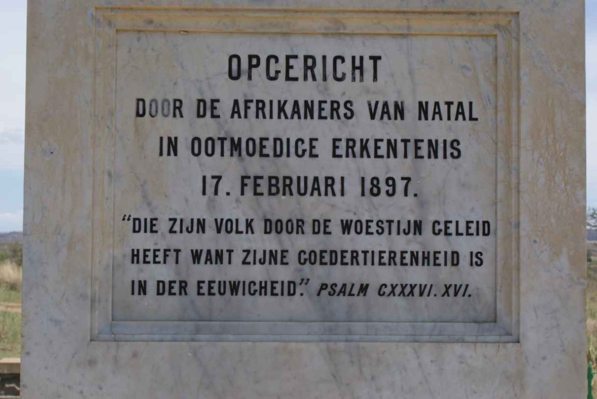 5. Gedenkplaat teen Monument