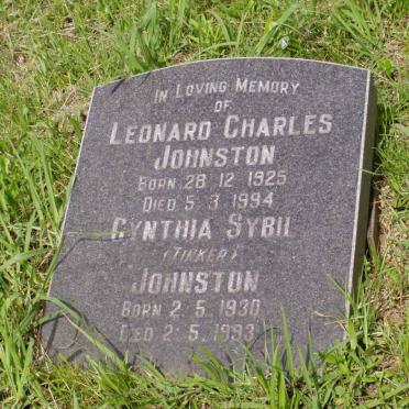 JOHNSTON Leonard Charles 1925-1994 &amp; Cynthia Sybil TINKER 1930-1993
